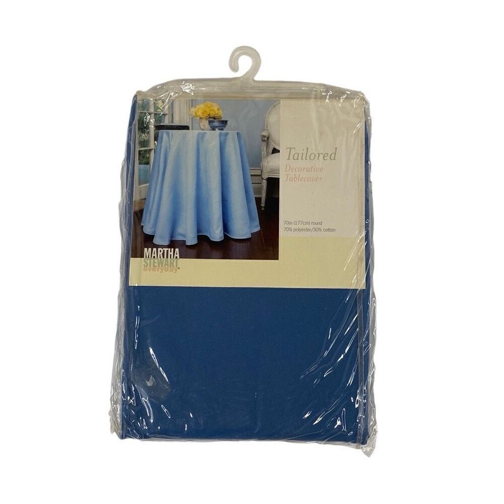 Martha Stewart Everyday Tailored Tablecloth  Tablecover 70” Round Wedgewood Blue